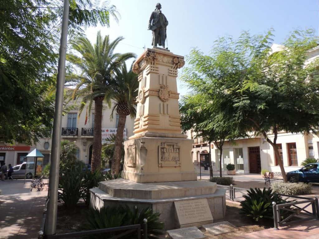 Novelda vieille ville